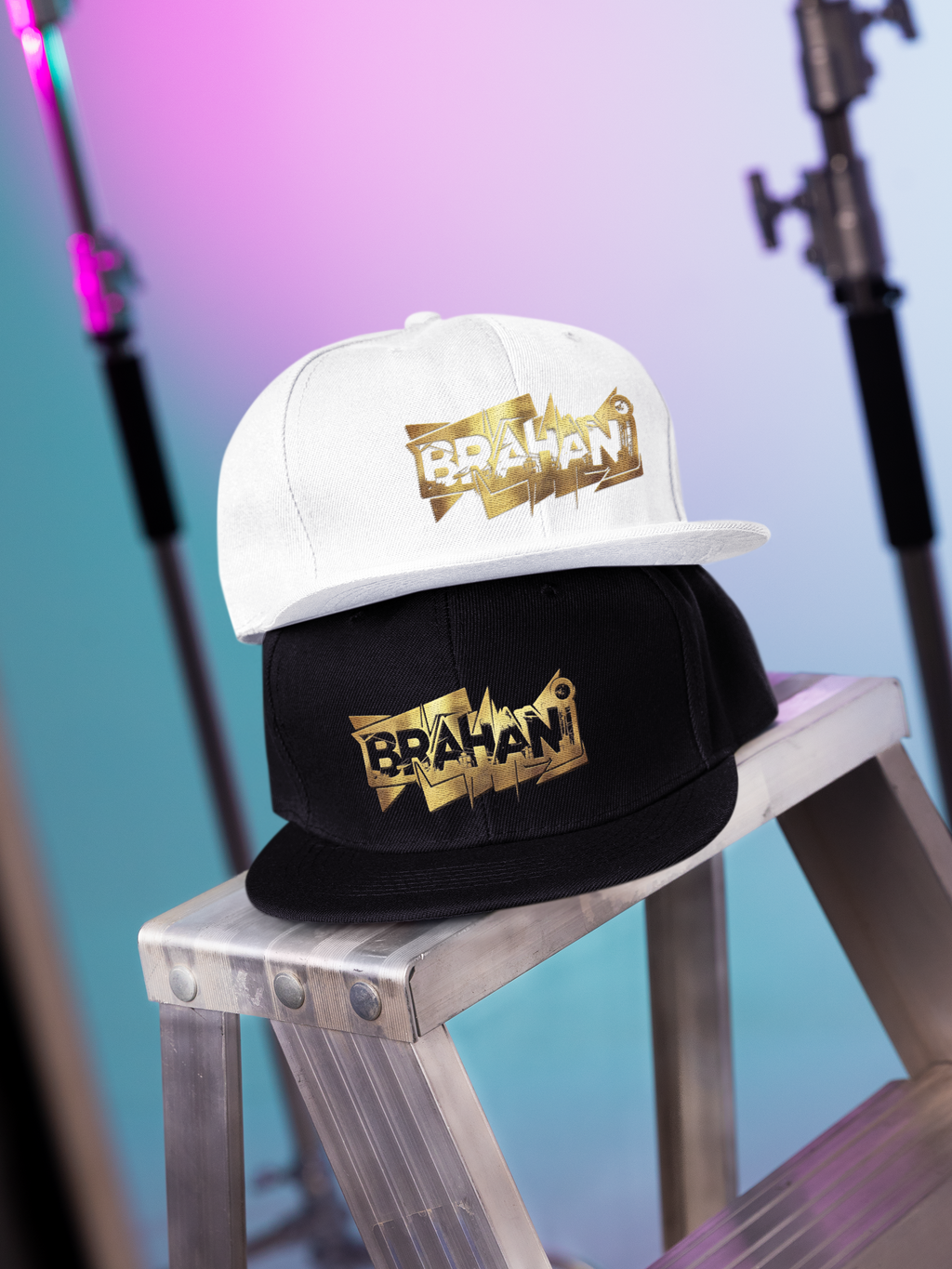Cap mit Goldenen Brahani Logo in Graffiti Design, Snapback Kappe im Streetwear Style,  Rapper Cap